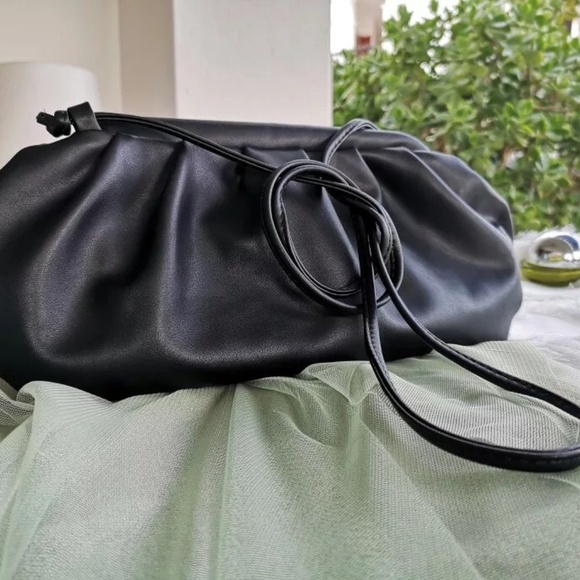 Beautiful black pouch shoulder bag clutch - Picture 8 of 8